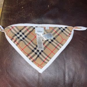 COPY - Burberry one size fits all bib